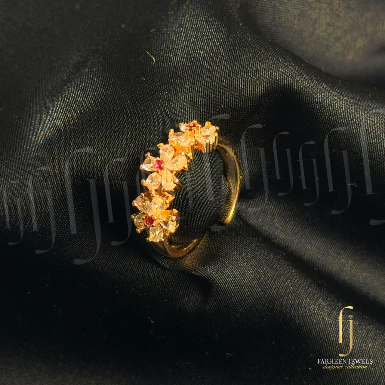 GOLD FLOWER ADJUSTABLE RING